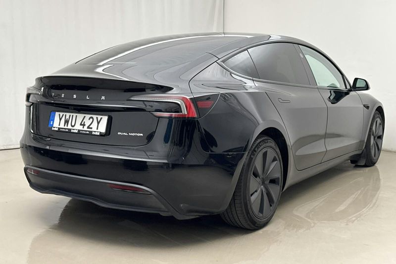 Tesla Model 3 bild 3