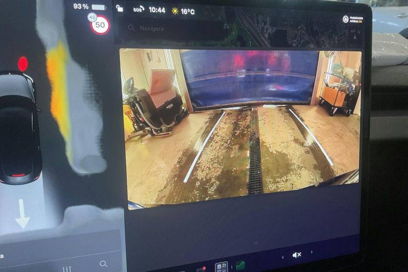 Tesla Model 3 bild 12