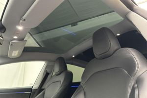 Tesla Model 3 bild 17