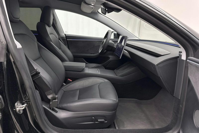 Tesla Model 3 bild 9