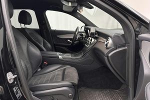 Mercedes GLC300 bild 7