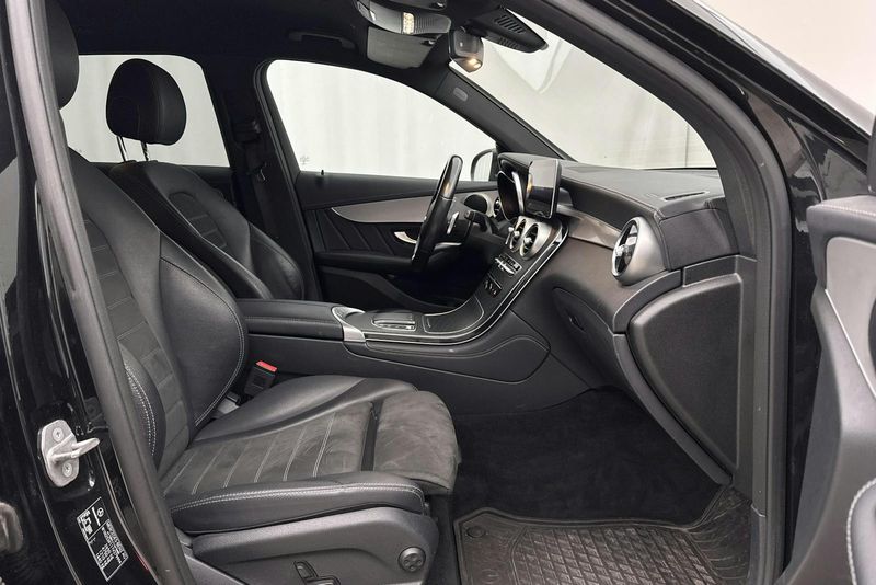 Mercedes GLC300 bild 7