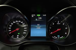 Mercedes GLC300 bild 10