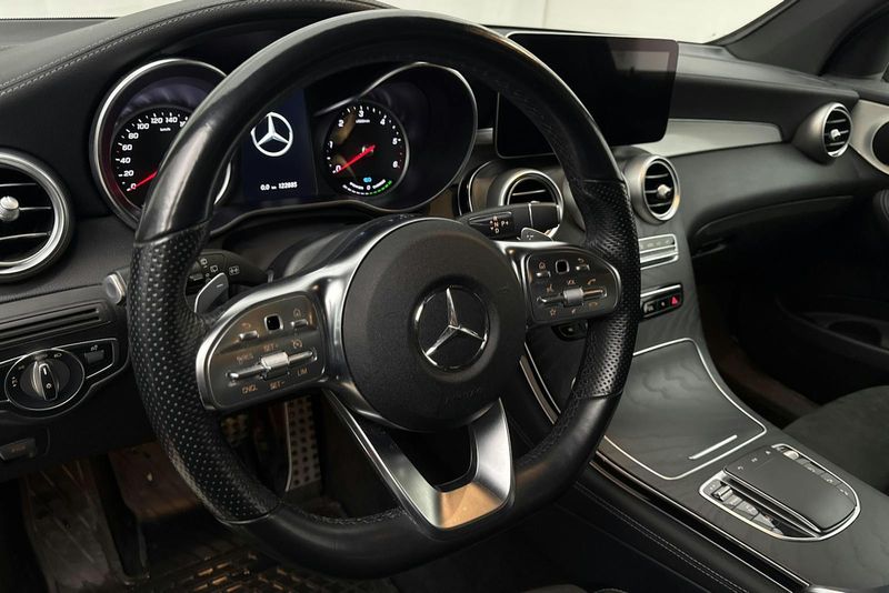 Mercedes GLC300 bild 16