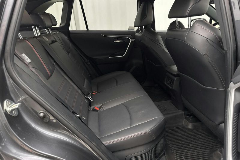 Toyota RAV4 bild 8