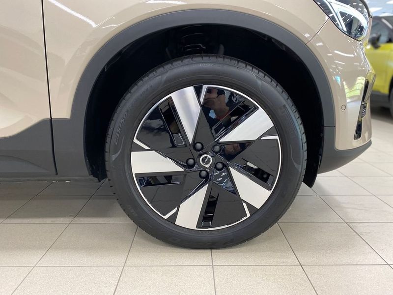 Volvo EX40 bild 6