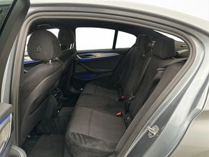 BMW 530 bild 25
