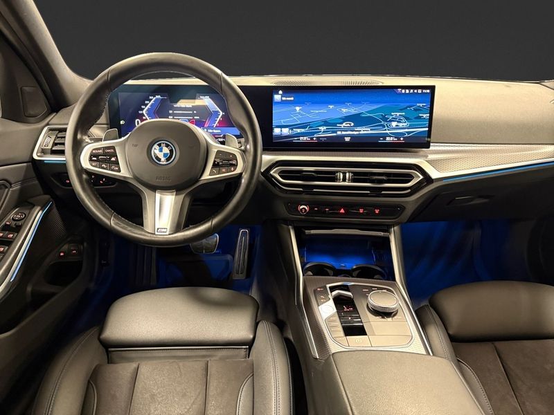 BMW 330 bild 18