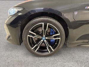 BMW 330 bild 19
