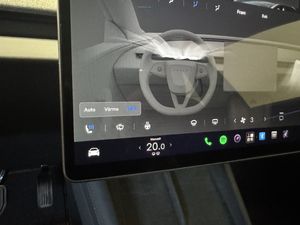 Tesla Model 3 bild 11