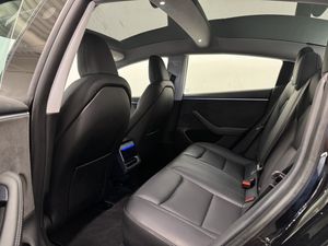 Tesla Model 3 bild 12