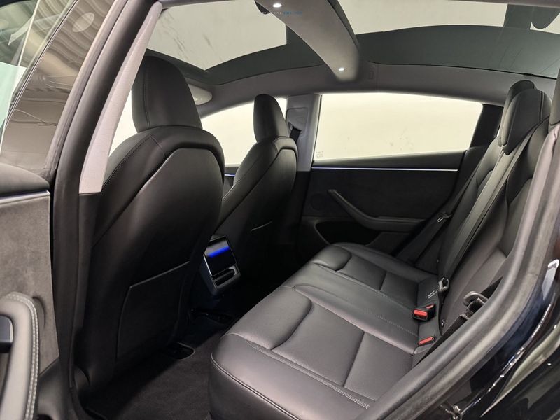 Tesla Model 3 bild 12