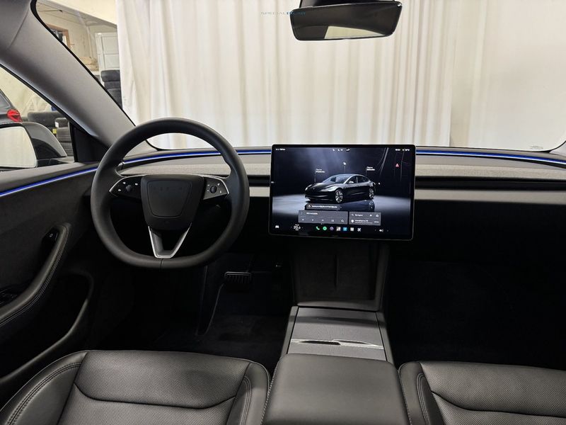 Tesla Model 3 bild 18