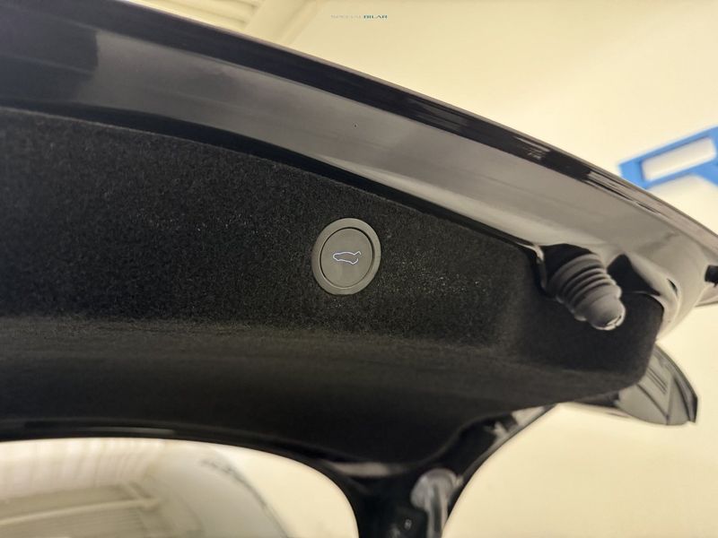 Tesla Model 3 bild 15