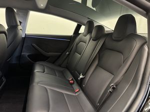 Tesla Model 3 bild 13