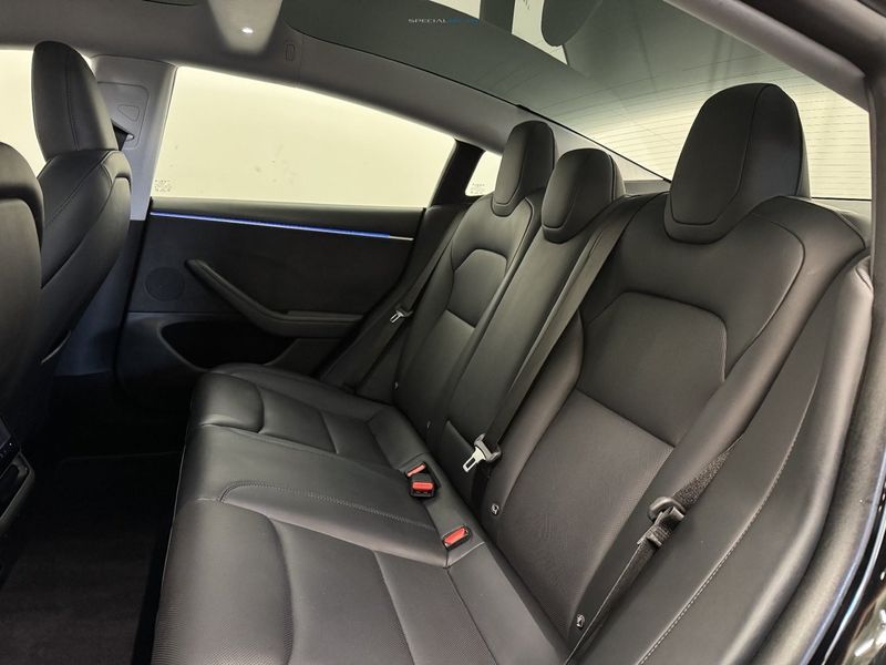 Tesla Model 3 bild 13