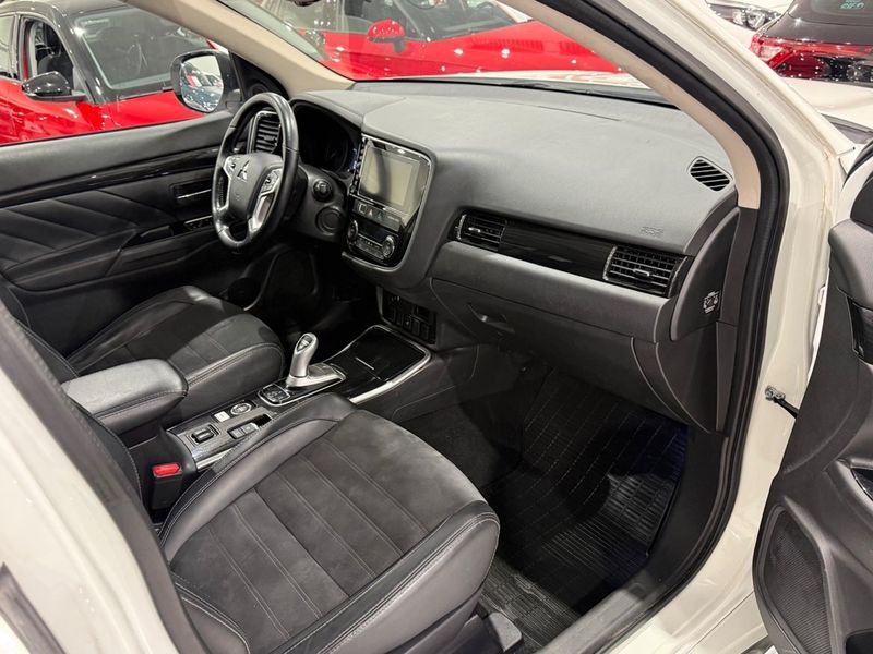 Mitsubishi Outlander bild 9