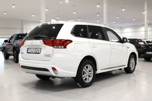 Mitsubishi Outlander bild 3