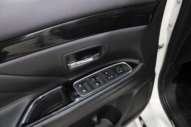 Mitsubishi Outlander bild 17