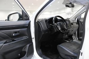Mitsubishi Outlander bild 9