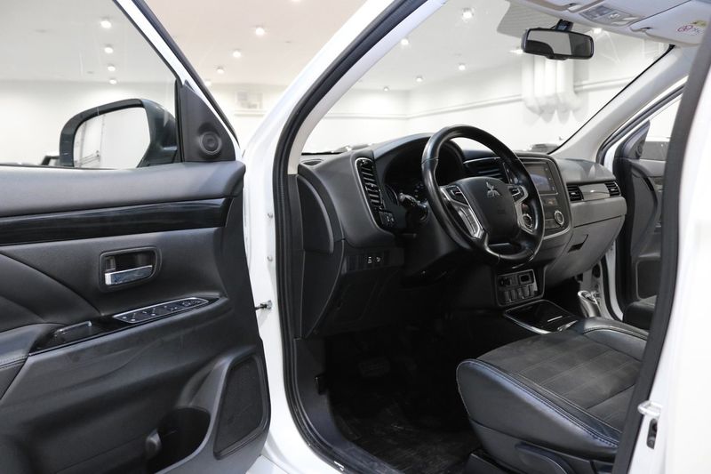 Mitsubishi Outlander bild 9