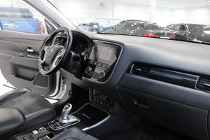 Mitsubishi Outlander bild 10