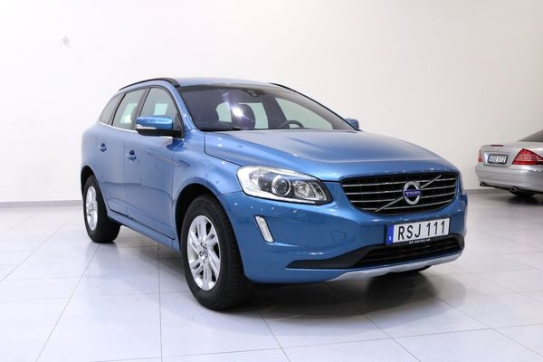 Volvo XC60 D4 Momentum Business Edition Pro / Drag / Värmare - 2016