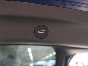 Tesla Model Y bild 32