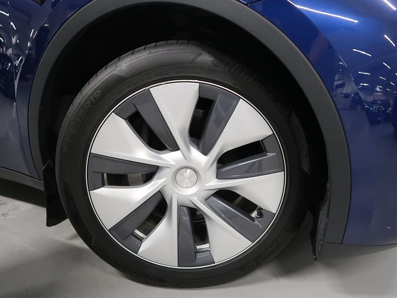 Tesla Model Y bild 12