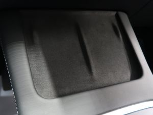 Tesla Model Y bild 34
