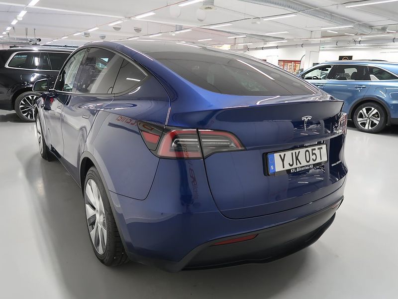 Tesla Model Y bild 8