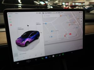 Tesla Model Y bild 25