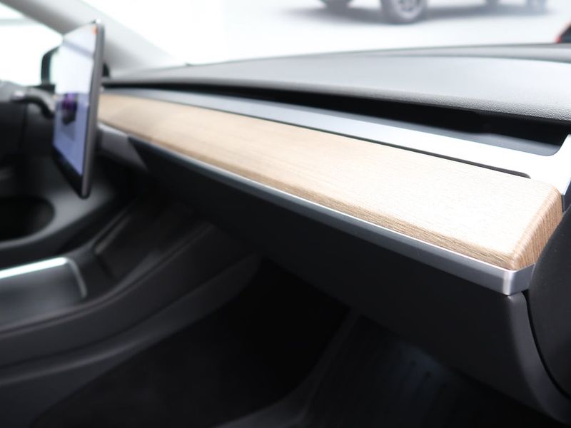 Tesla Model Y bild 33