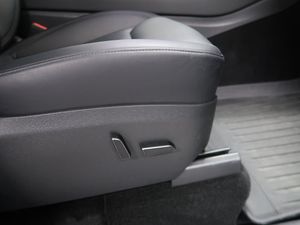 Tesla Model Y bild 22