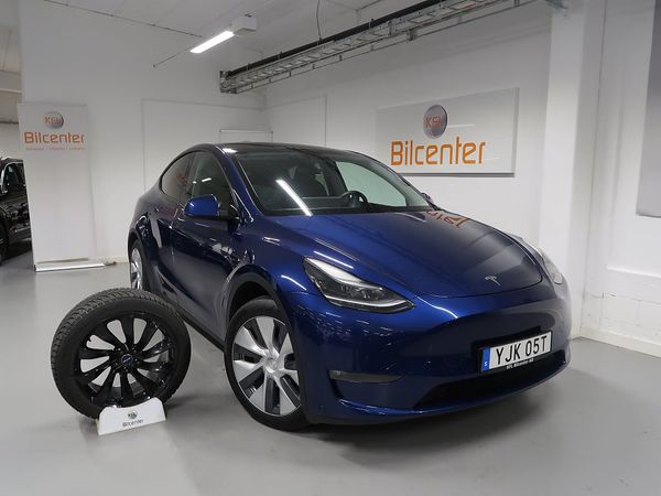 Tesla Model Y Long Range AWD V-Däck ingår Drag-Navi-Kamera-Pano-Skinn - 2024