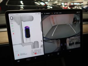 Tesla Model Y bild 26