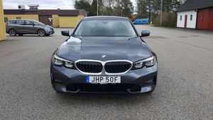 BMW 330 bild 12
