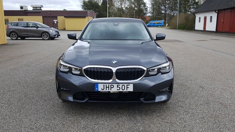 BMW 330 bild 12