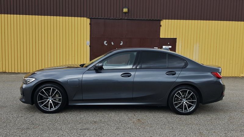 BMW 330 bild 3