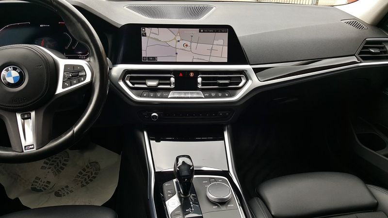 BMW 330 bild 14