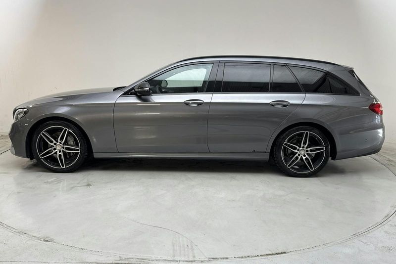 Mercedes E220 bild 2