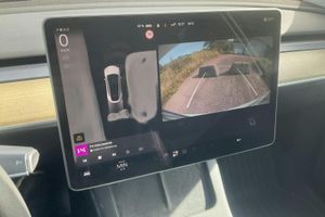 Tesla Model Y bild 13