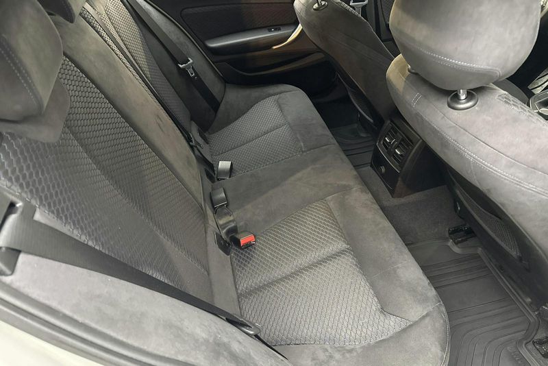 BMW 116 bild 8