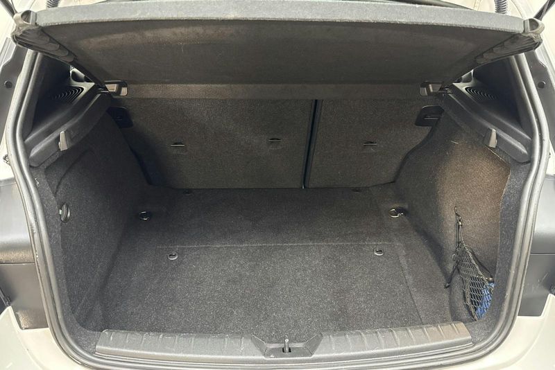 BMW 116 bild 9