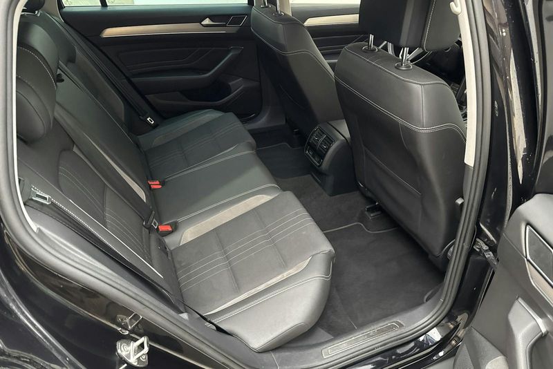 Volkswagen Passat bild 8