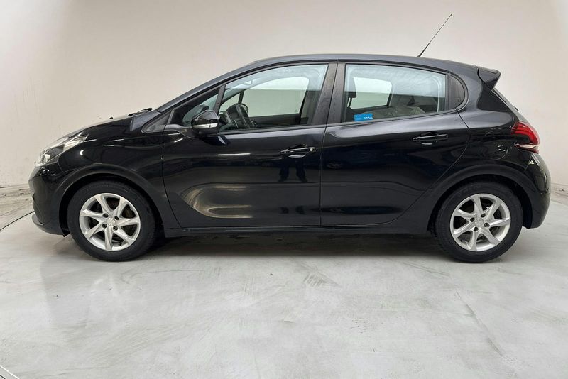 Peugeot 208 bild 2