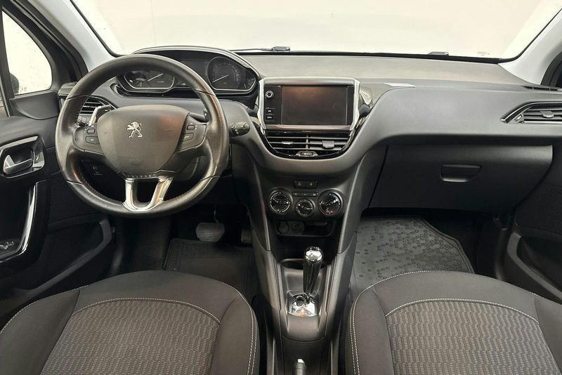 Peugeot 208 bild 6