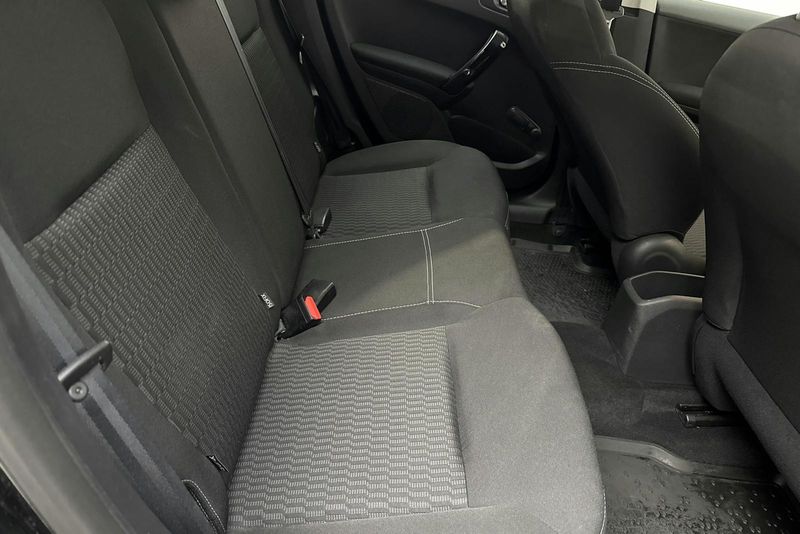 Peugeot 208 bild 8