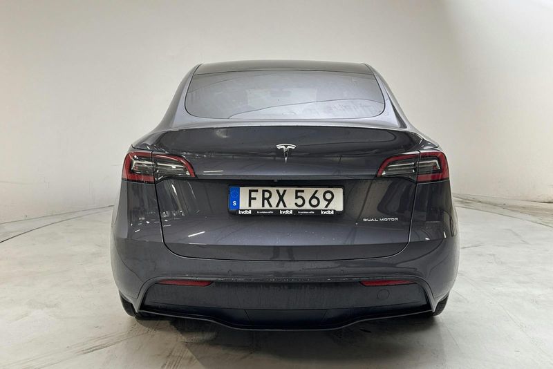 Tesla Model Y bild 5