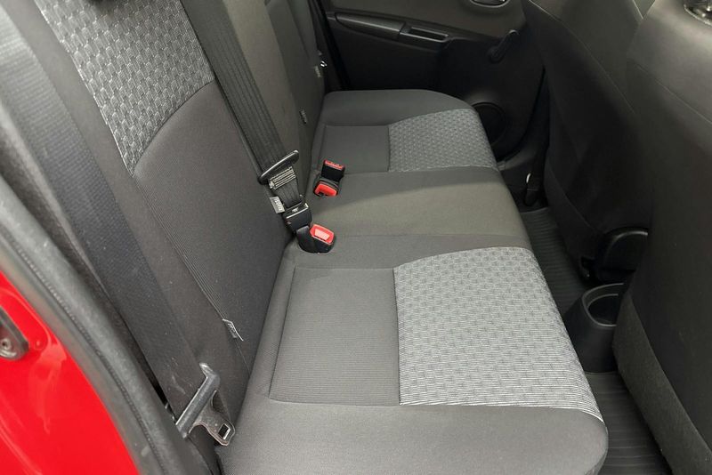 Toyota Yaris bild 8